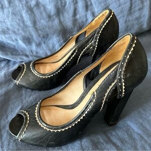 L.A.M.B.‎ Heels size 6.5 gorgeous! Great used condition!